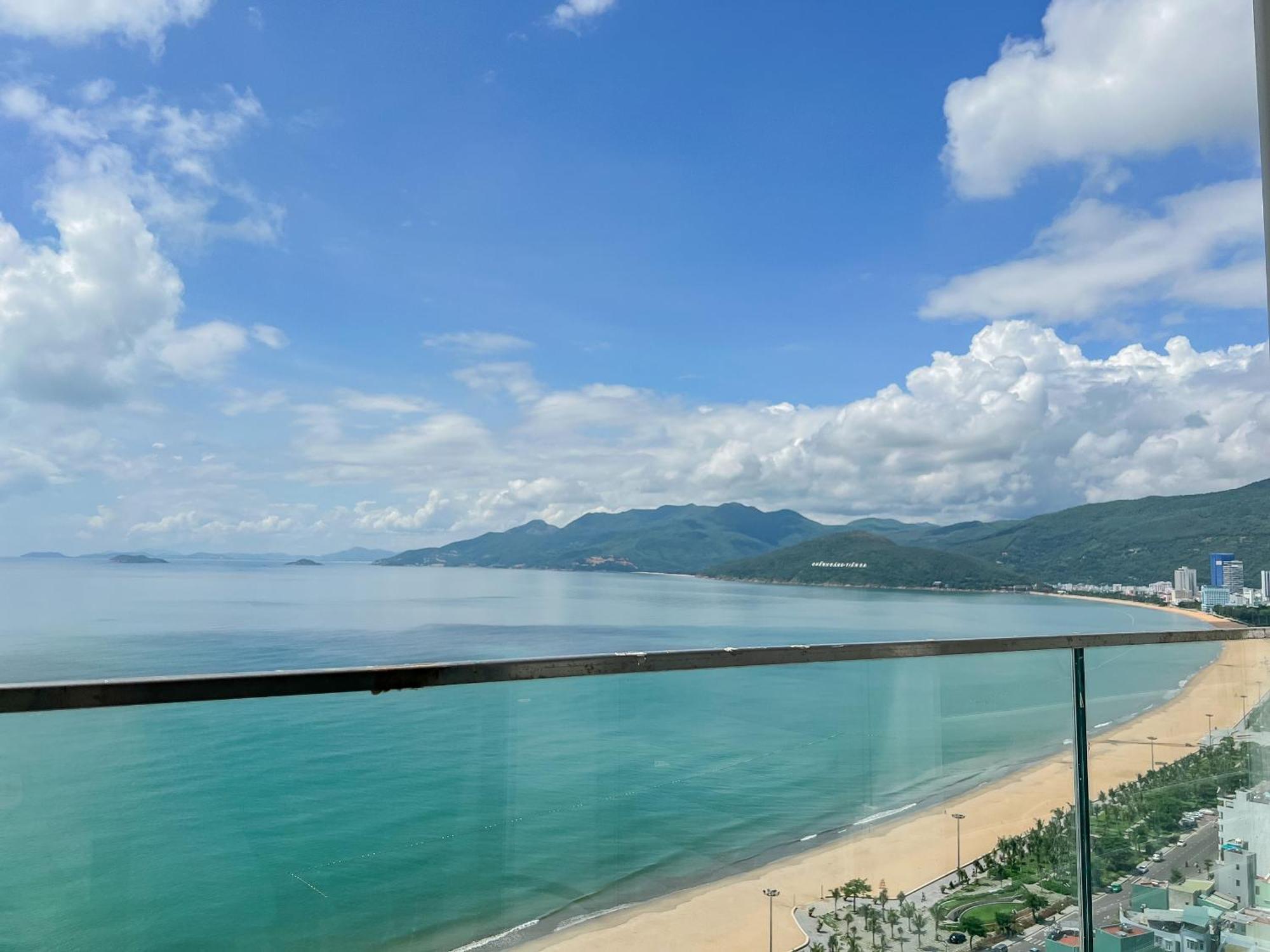 Tms Beachfront Apartment Quy Nhon Bay Bagian luar foto